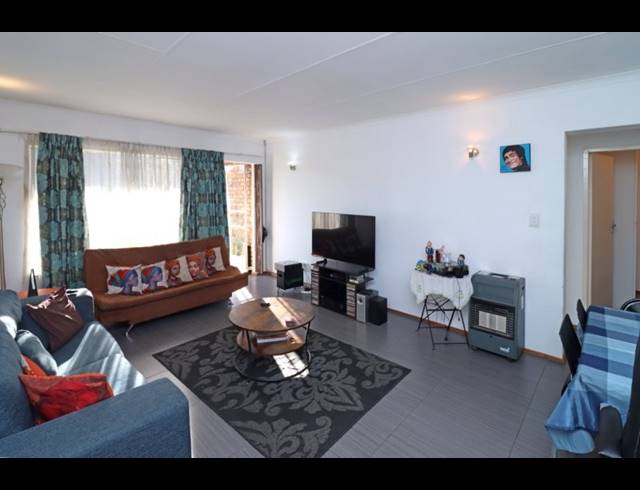 2 BEDROOM APARTMENT FOR SALE IN ROBINDALE